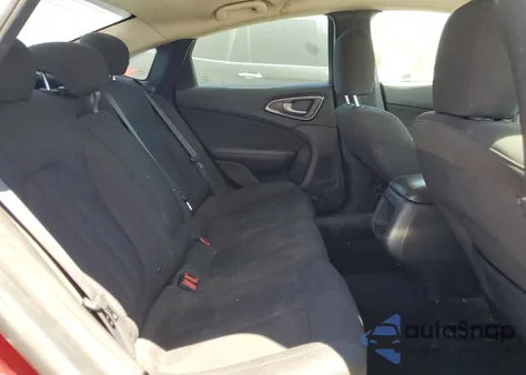 2016 Chrysler 200 Limited z USA, uszkodzony, nr VIN 1C3CCCAB8GN161283